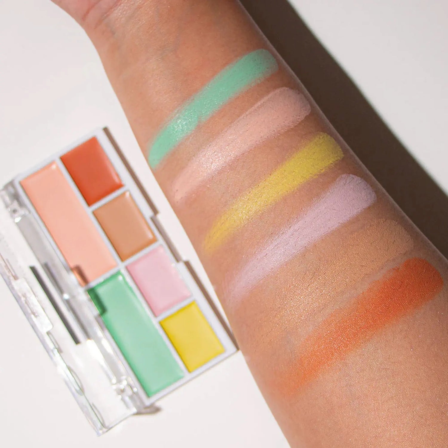 Revolution Relove Correct Me Palette [130008]
